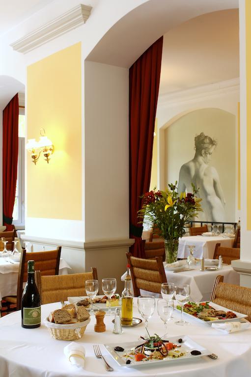 Hotel Colombet 3*